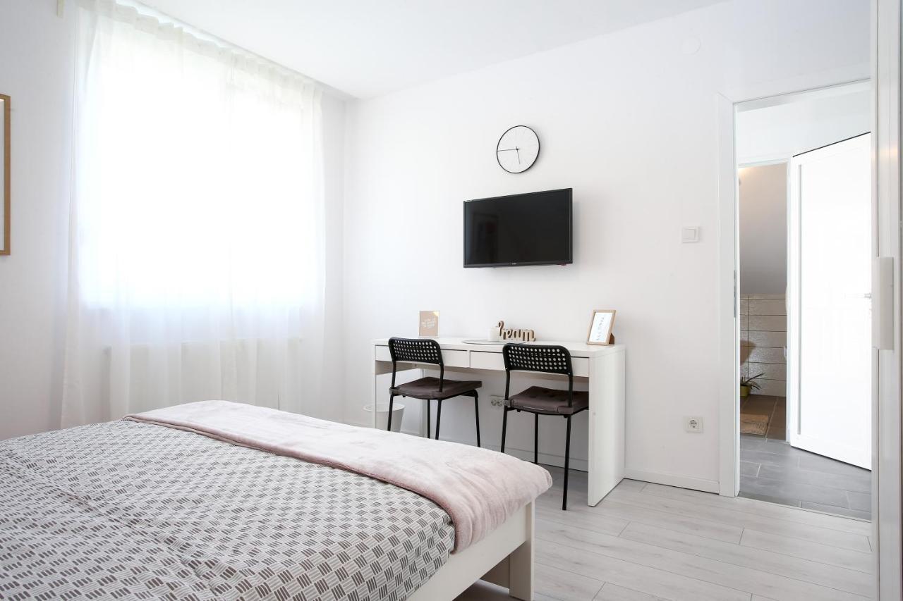 White Rooms Arena Zagreb Exterior foto